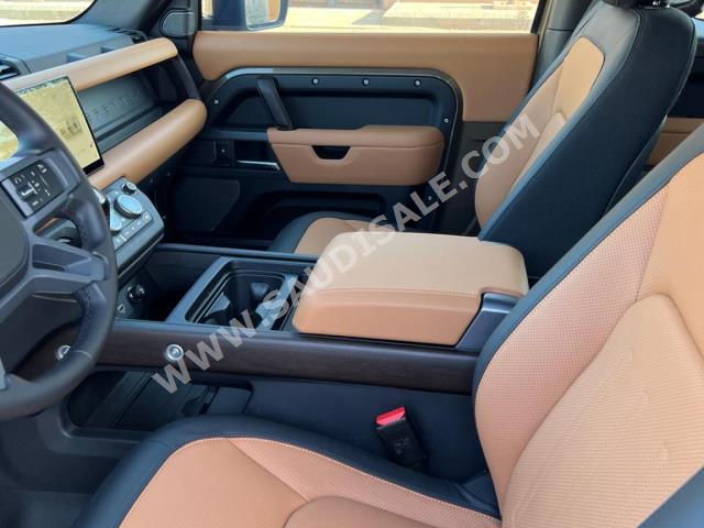 2024 لاند روفر ديفيندر اكس