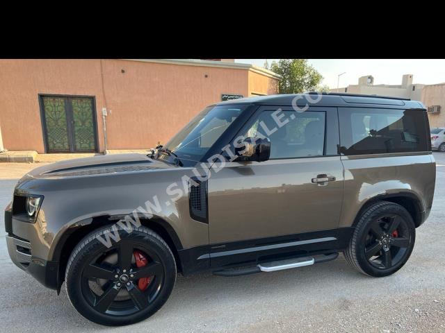 2024 لاند روفر ديفيندر اكس