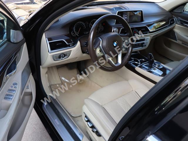 2016 بي ام دبليو الفئة السابعة 750 إل أي