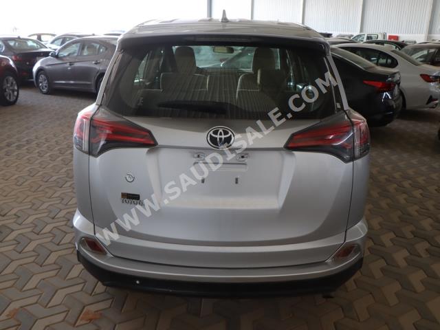 2016 تويوتا راف 4