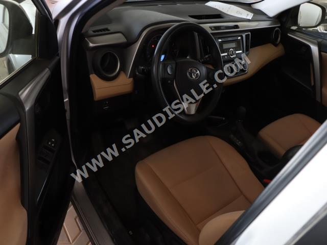 2016 تويوتا راف 4