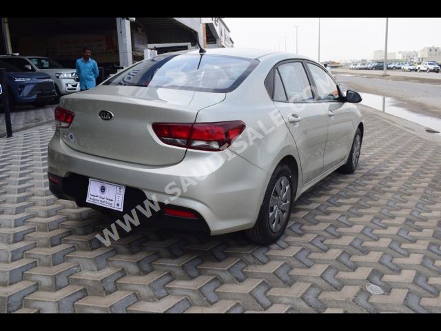 2021 كيا ريو