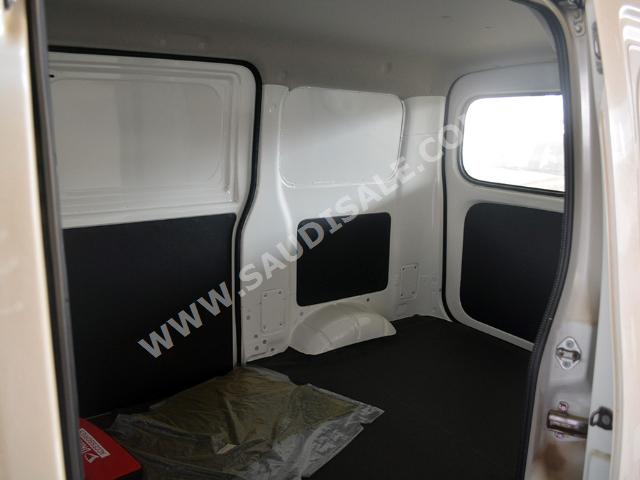 2013 Daihatsu GRAN MAX