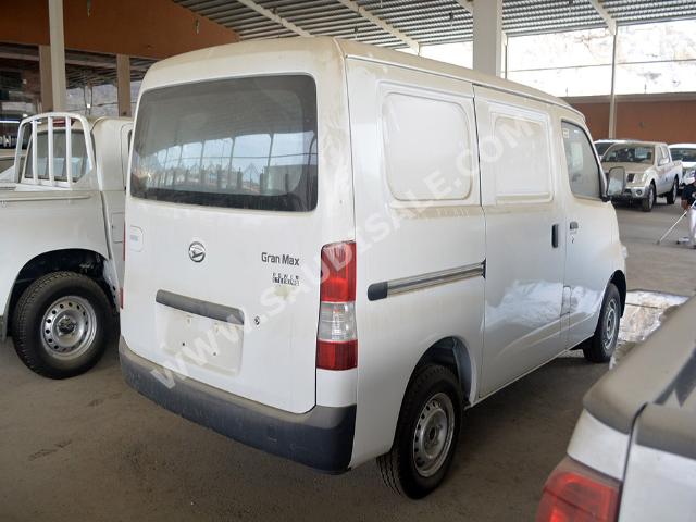2013 Daihatsu GRAN MAX