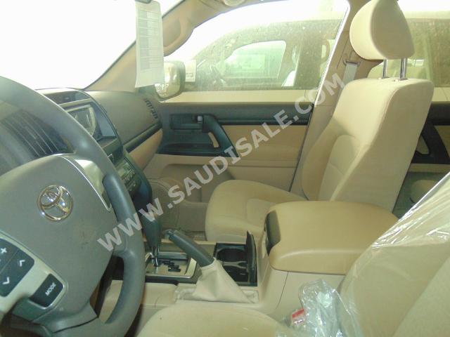 2015 Toyota Land Cruiser GX