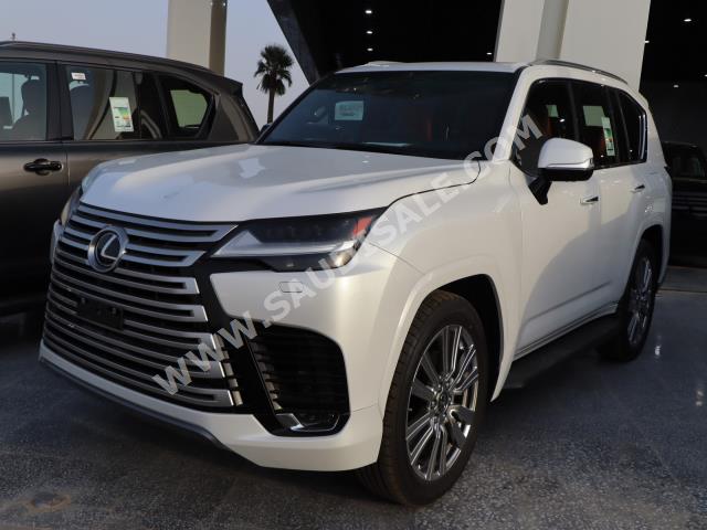 2022 لكزس إل إكس 600