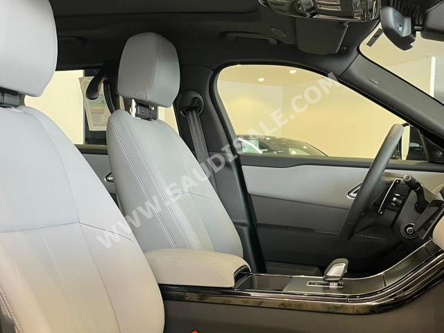 2024 لاند روفر رينج روفر فيلار فيلار