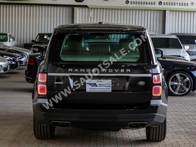 2014 لاند روفر رينج روفر فوج