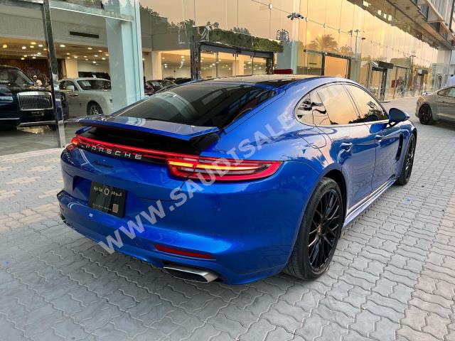 2019 Porsche Panamera