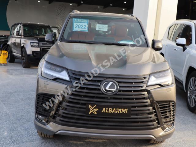 2022 لكزس إل إكس 600