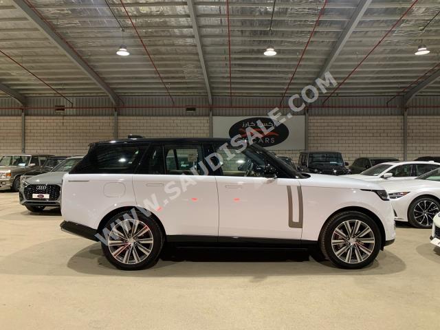 2023 لاند روفر رينج روفر اتش اس اي