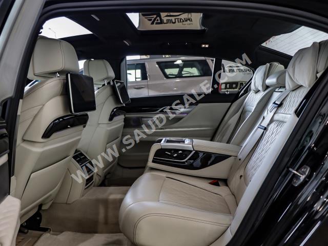 2020 بي ام دبليو الفئة السابعة 760 إل أي إم