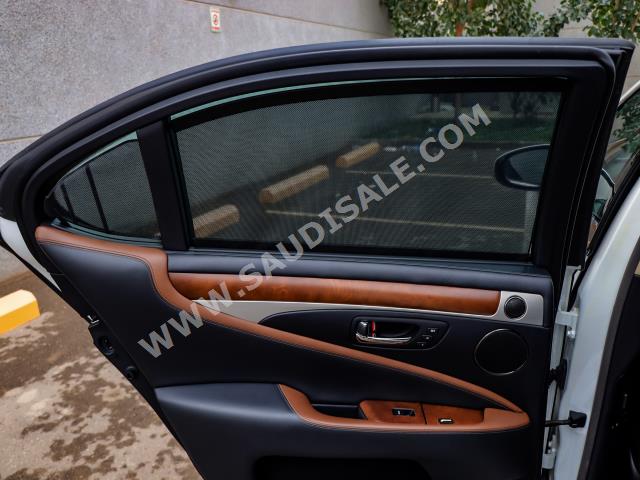 2013 لكزس إل إس 460 إل