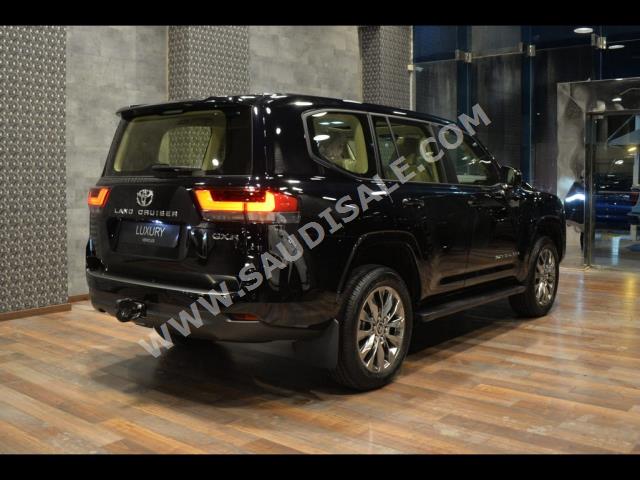 2023 تويوتا لاند كروزر جي اكس ار 3