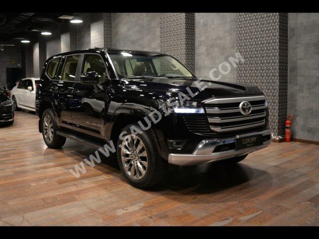 2023 تويوتا لاند كروزر جي اكس ار 3