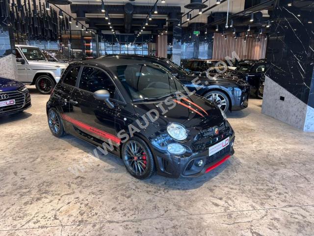 2022 فيات ابارث 595 كومبيتزيون