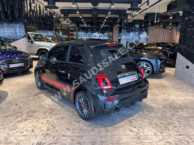 2022 فيات ابارث 595 كومبيتزيون