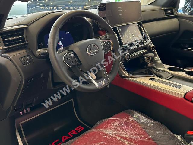 2024 لكزس إل إكس 600 إف