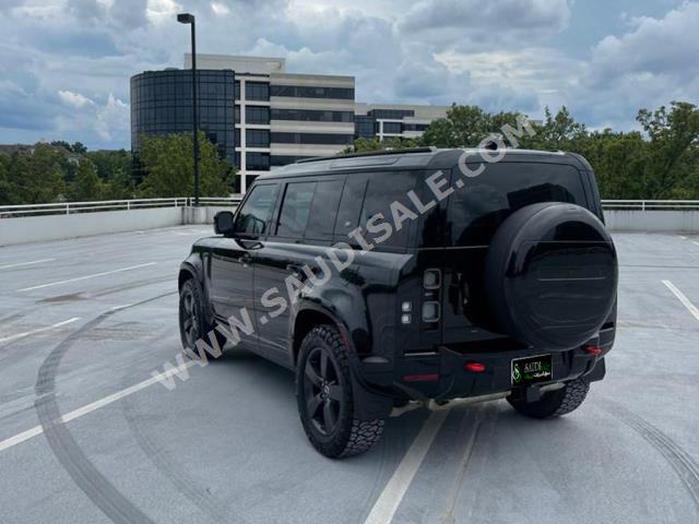 2022 لاند روفر ديفيندر اكس داينمك