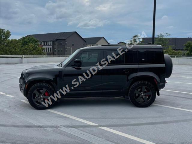 2022 لاند روفر ديفيندر اكس داينمك