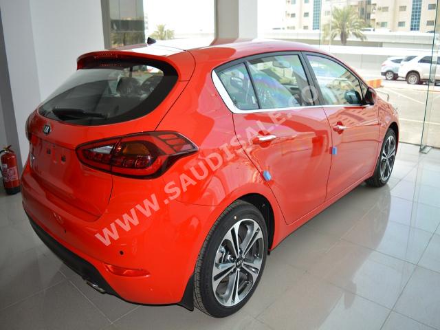 2016 كيا سيراتو هاتشباك