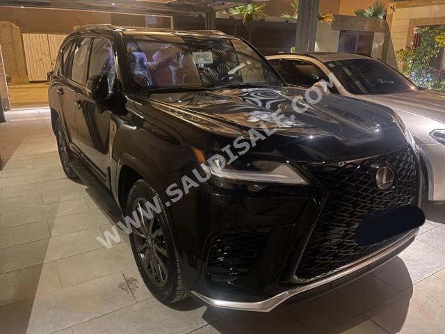 2023 لكزس إل إكس 600 إف