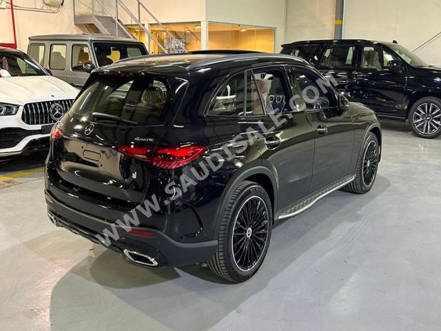 2023 مرسيدس - بنز جي إل سي 200 اي ام جي