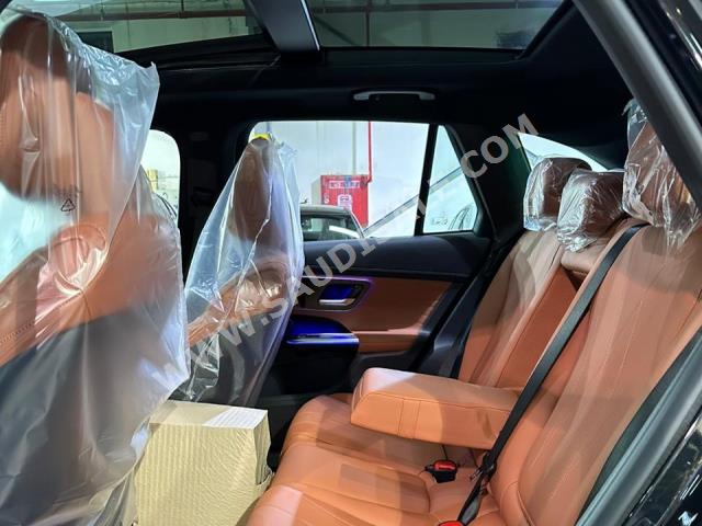 2023 مرسيدس - بنز جي إل سي 200 اي ام جي