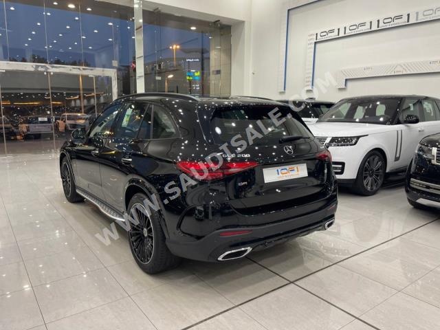 2023 مرسيدس - بنز جي إل سي 200