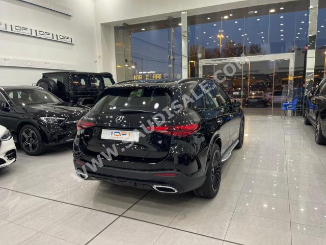 2023 مرسيدس - بنز جي إل سي 200