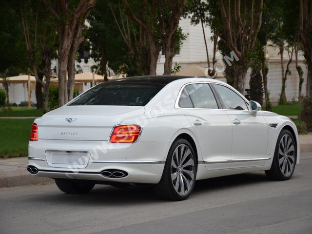 2021 بنتلي كونتيننتل فلاينج سبير