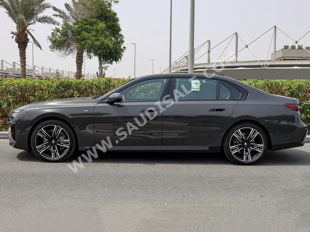 2024 بي ام دبليو الفئة السابعة 740أي