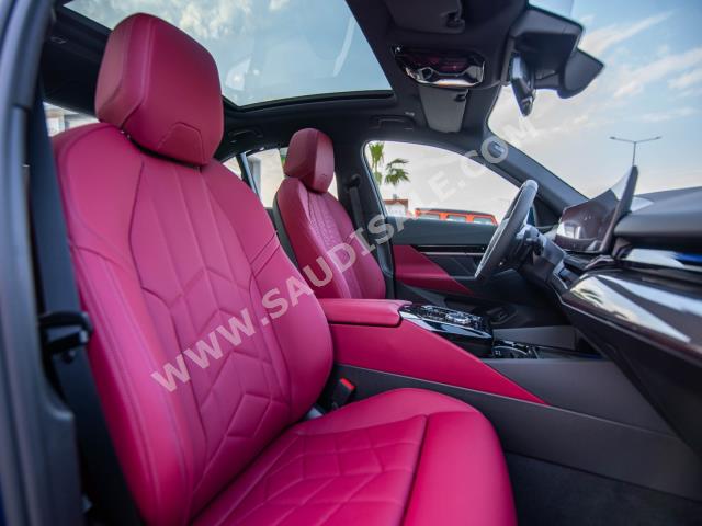 2024 بي ام دبليو الفئة الخامسة 520 أي إم كت