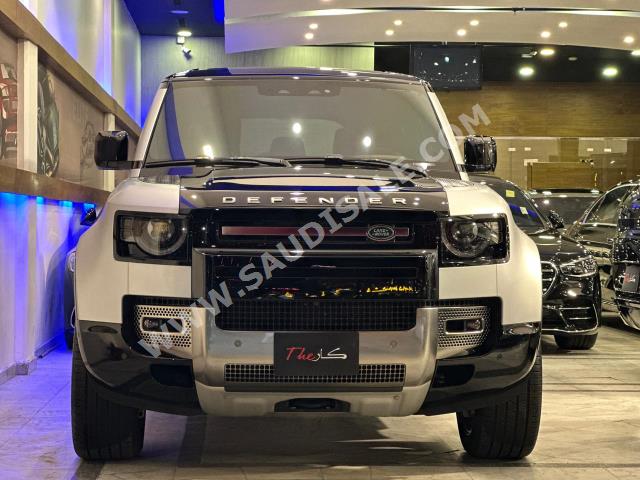 2024 لاند روفر ديفيندر اكس