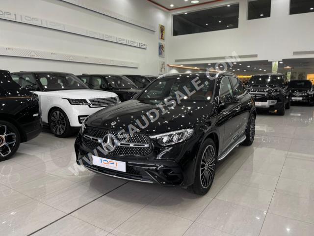 2023 مرسيدس - بنز جي إل سي 200