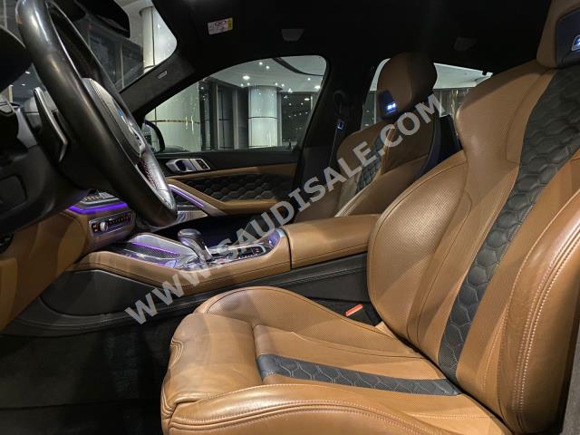 2021 بي ام دبليو الفئة اكس 6 إم كومبيتيشن