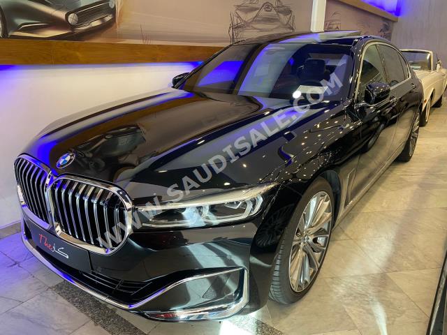 2021 بي ام دبليو الفئة السابعة 740 إل أي