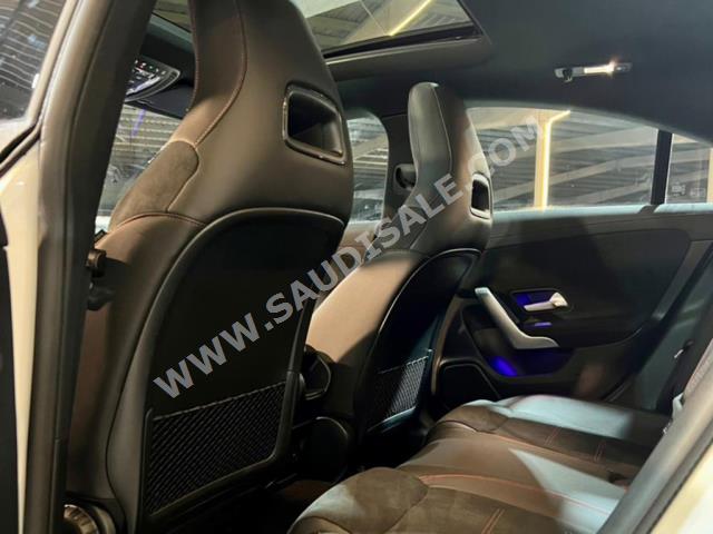 2021 مرسيدس - بنز سي إل أي 200