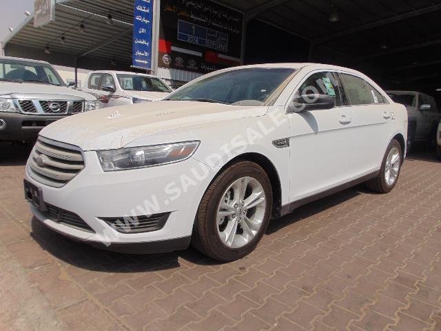 2016 Ford Taurus