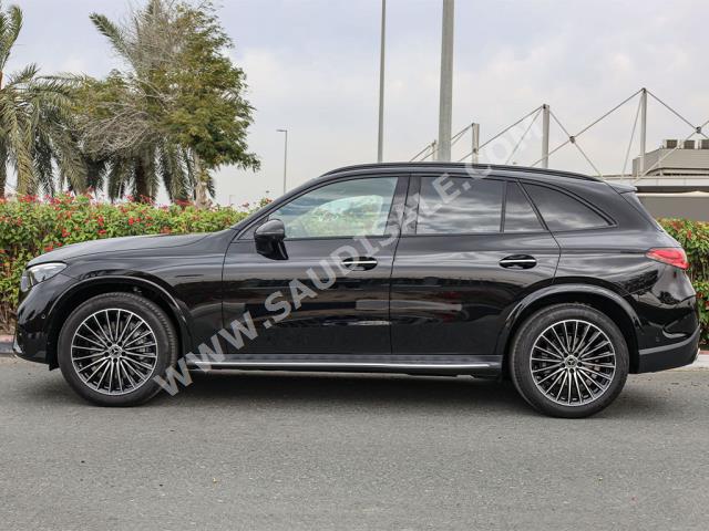 2023 Mercedes-Benz GLC 300