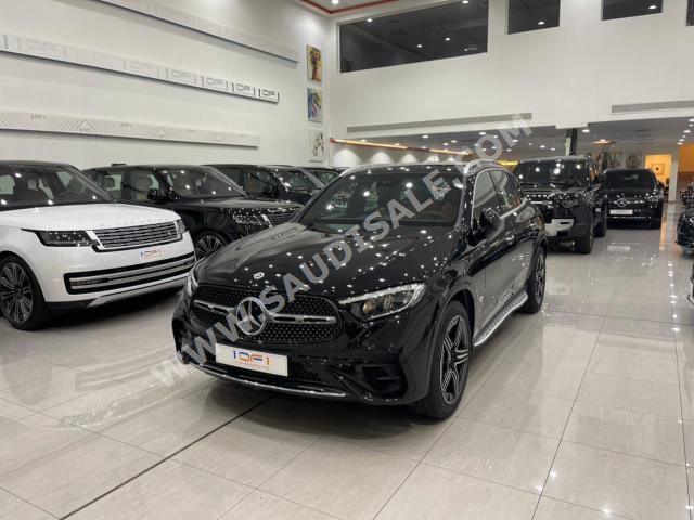 2023 مرسيدس - بنز جي إل سي 200