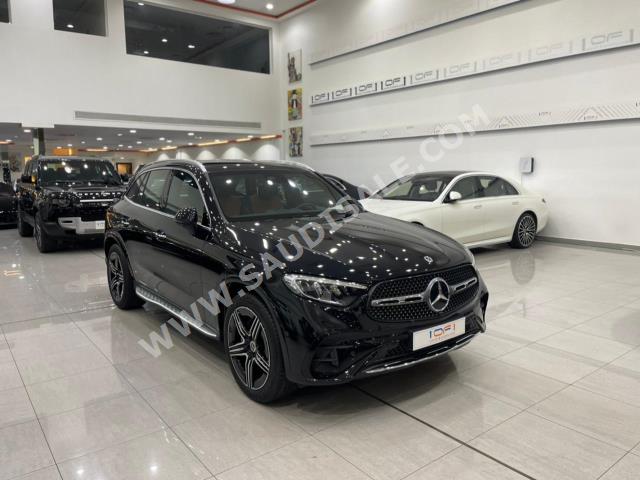 2023 مرسيدس - بنز جي إل سي 200