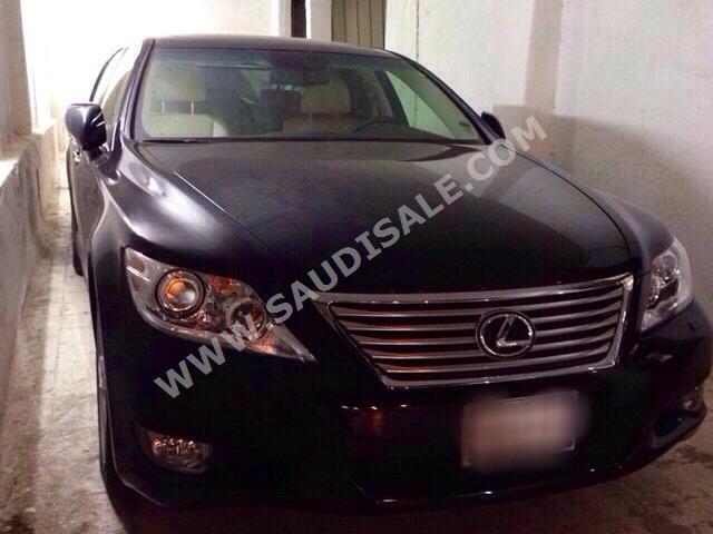 2012 لكزس إل إس 460