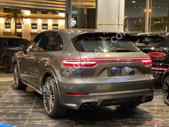 2021 بورش كايين جي تي اس