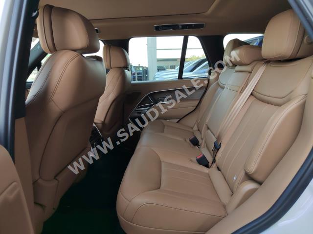 2023 لاند روفر رينج روفر اتش اس اي