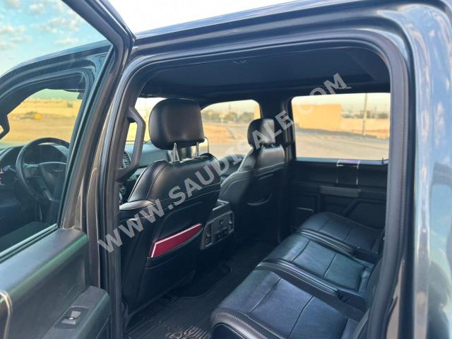 2019 فورد اف 150 رابتور