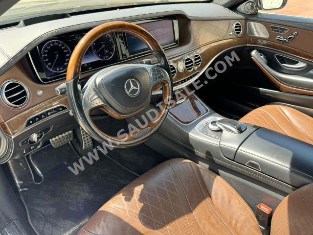 2015 مرسيدس - بنز إس 650
