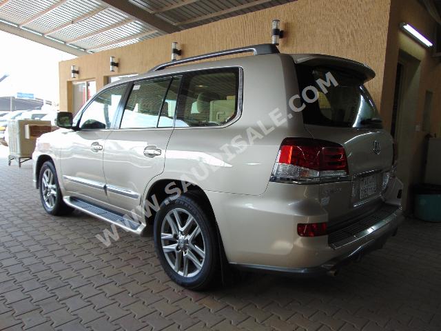 2014 Lexus LX 570 S