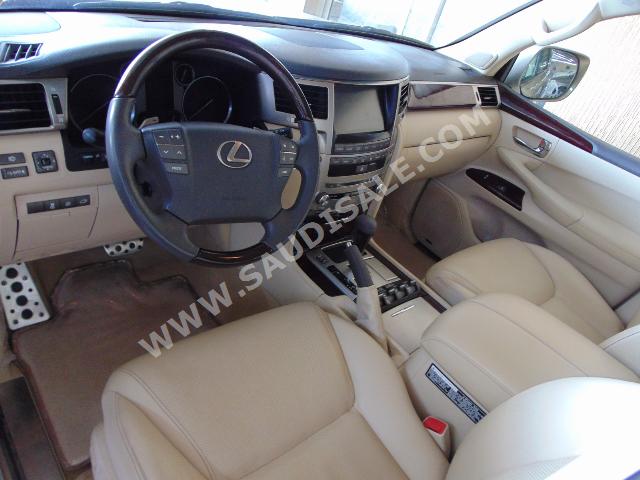 2014 Lexus LX 570 S
