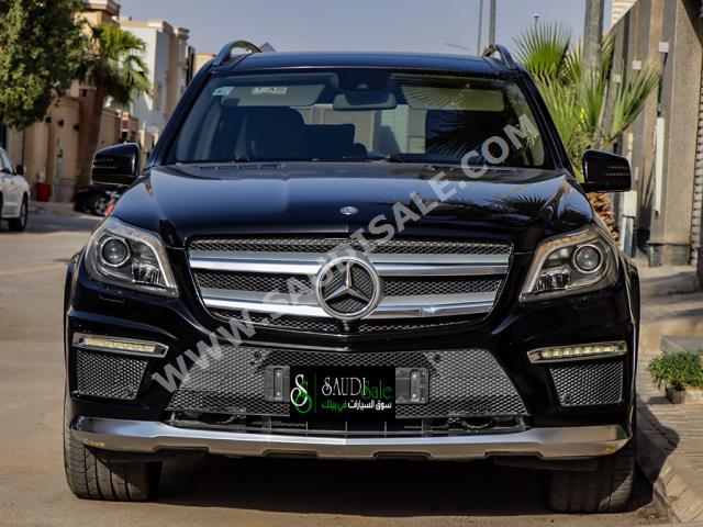 2015 مرسيدس - بنز جي إل 500 أي إم جي